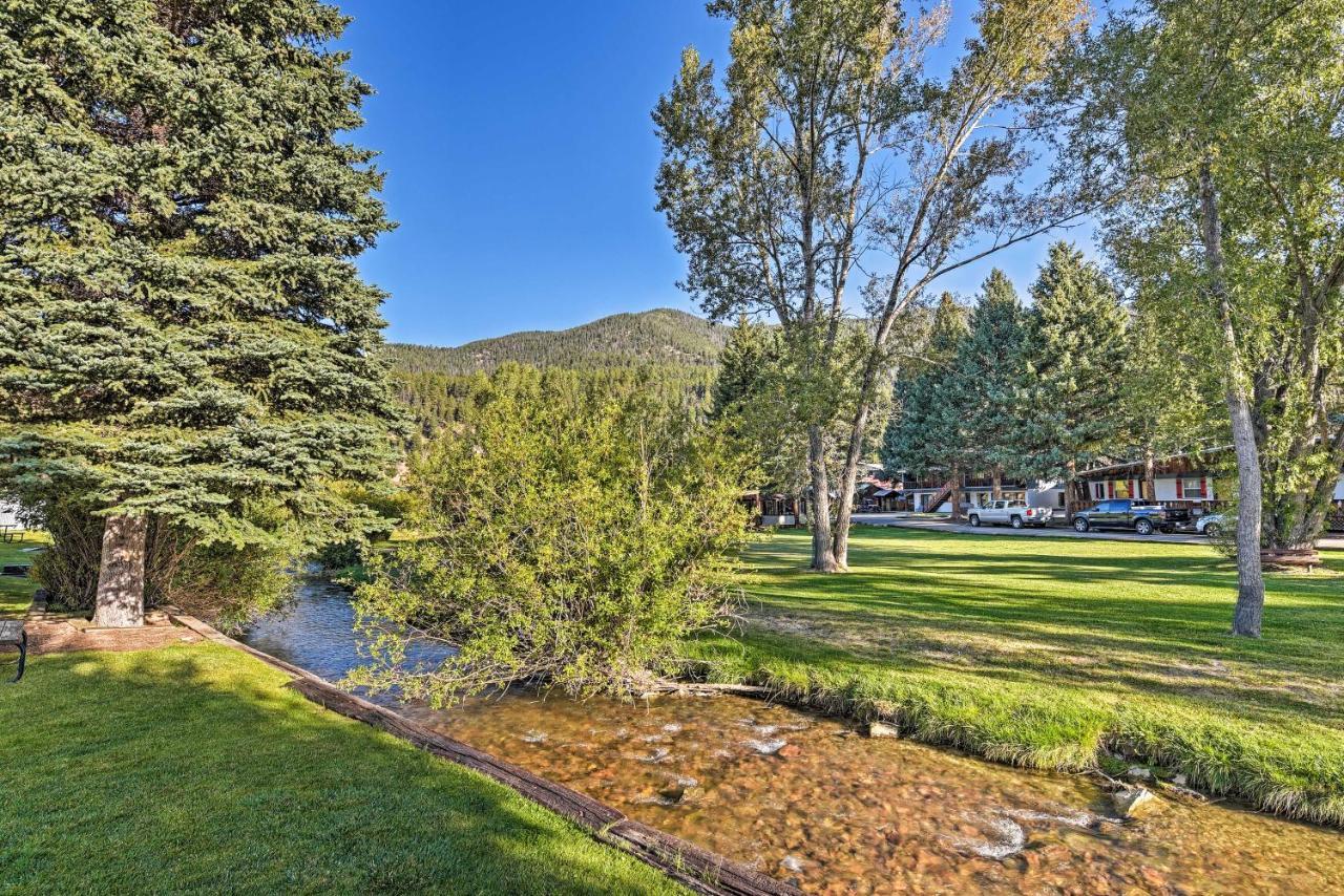 Red River Townhome With Balcony And Mtn Views! Exterior photo